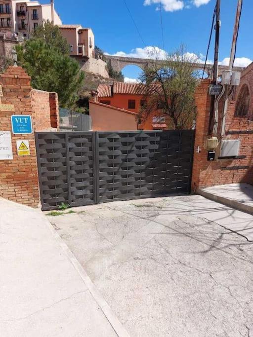 Апартаменты La Buhardilla. Aparcamiento Exterior Privado Теруэль Экстерьер фото