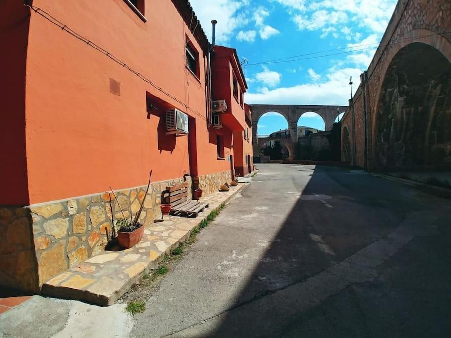 Апартаменты La Buhardilla. Aparcamiento Exterior Privado Теруэль Экстерьер фото