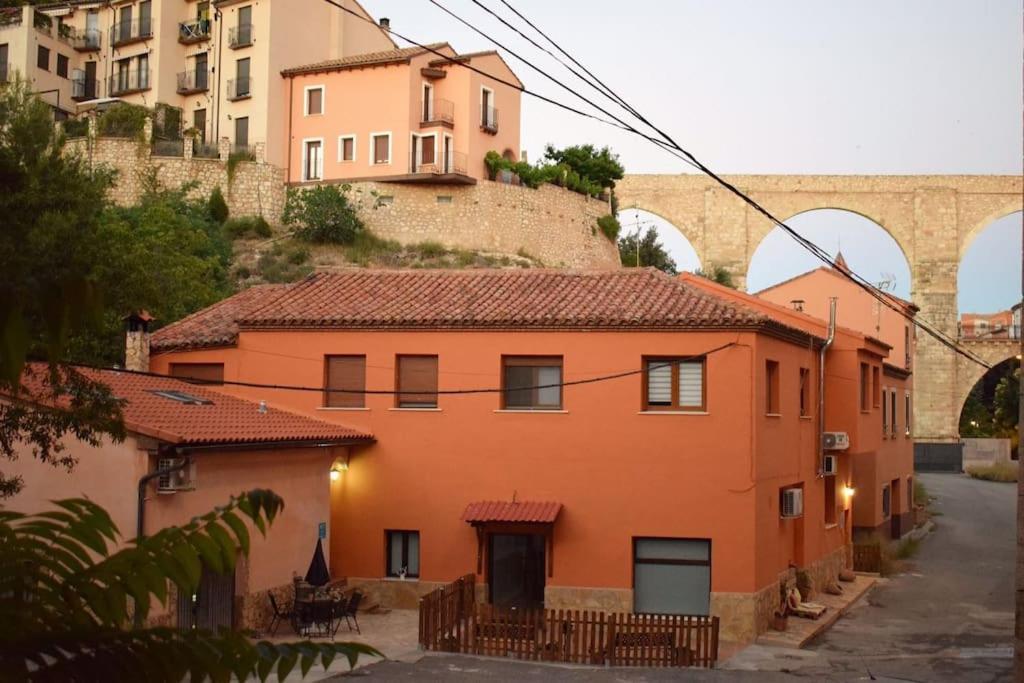 Апартаменты La Buhardilla. Aparcamiento Exterior Privado Теруэль Экстерьер фото