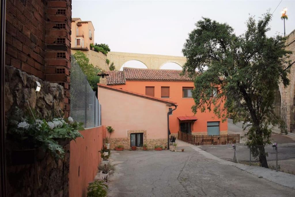 Апартаменты La Buhardilla. Aparcamiento Exterior Privado Теруэль Экстерьер фото